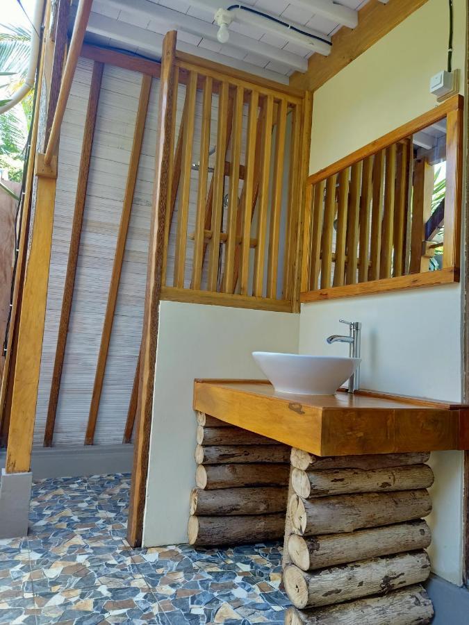 Sunari Beach Resort Selayar Matalalang エクステリア 写真