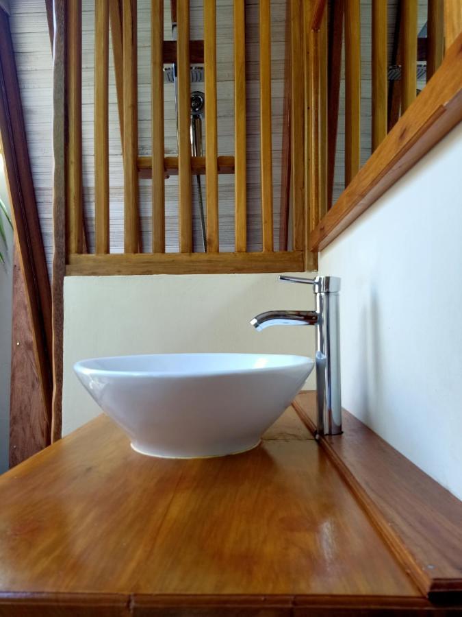 Sunari Beach Resort Selayar Matalalang エクステリア 写真