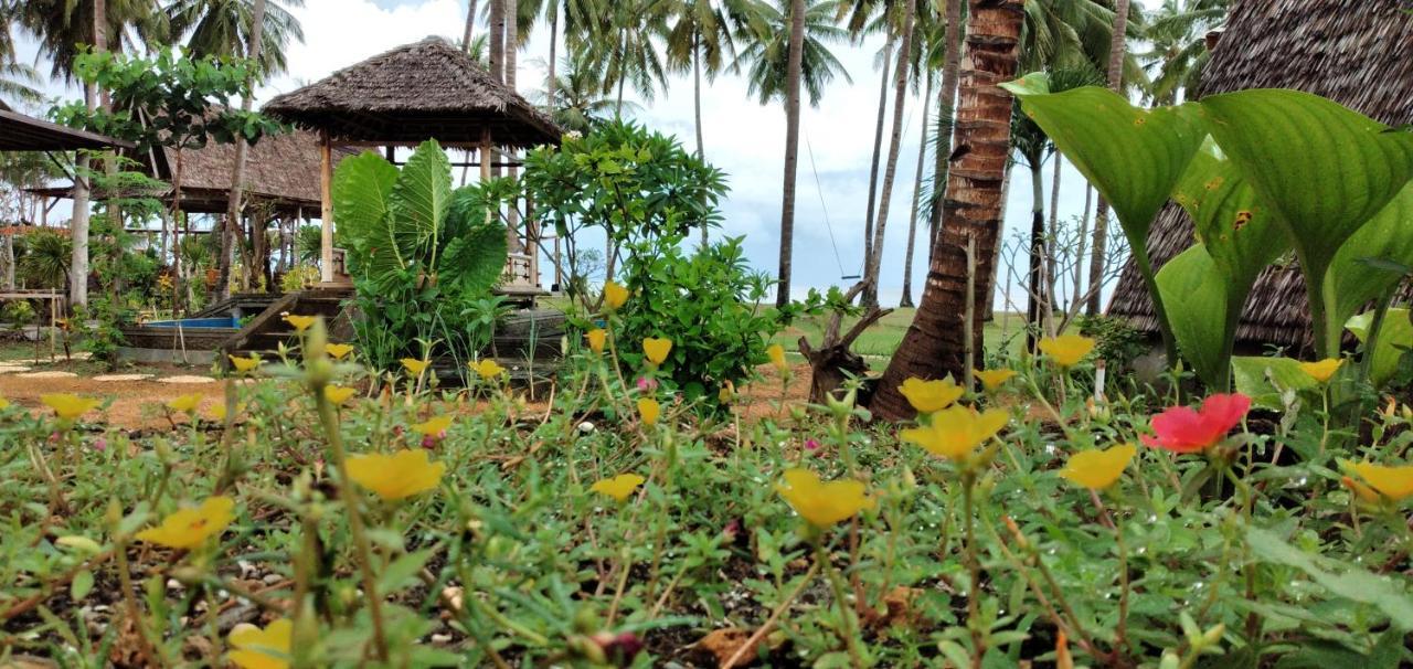 Sunari Beach Resort Selayar Matalalang エクステリア 写真