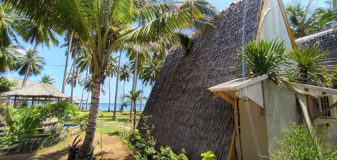 Sunari Beach Resort Selayar Matalalang エクステリア 写真